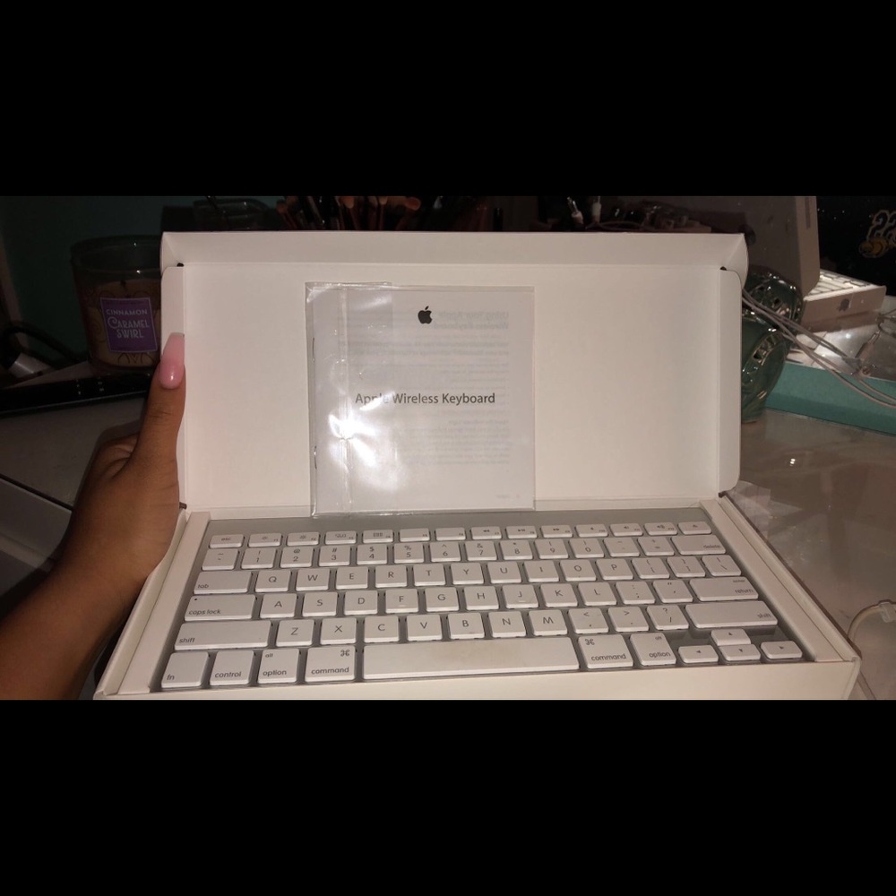 Apple wireless keyboard